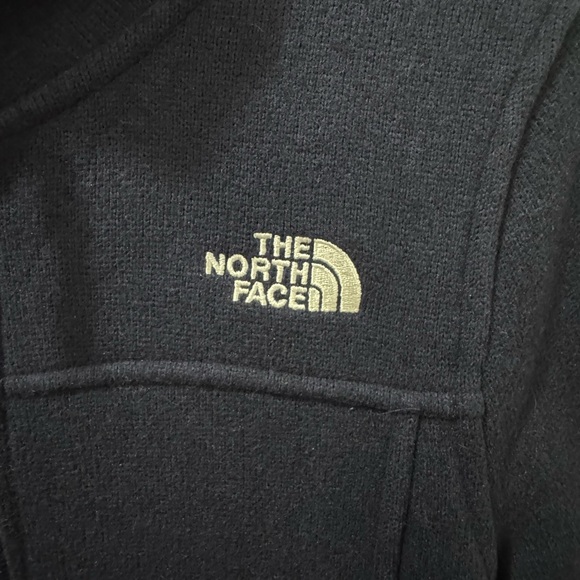 The North Face Black Fleece Jacket - Picture 2 of 5